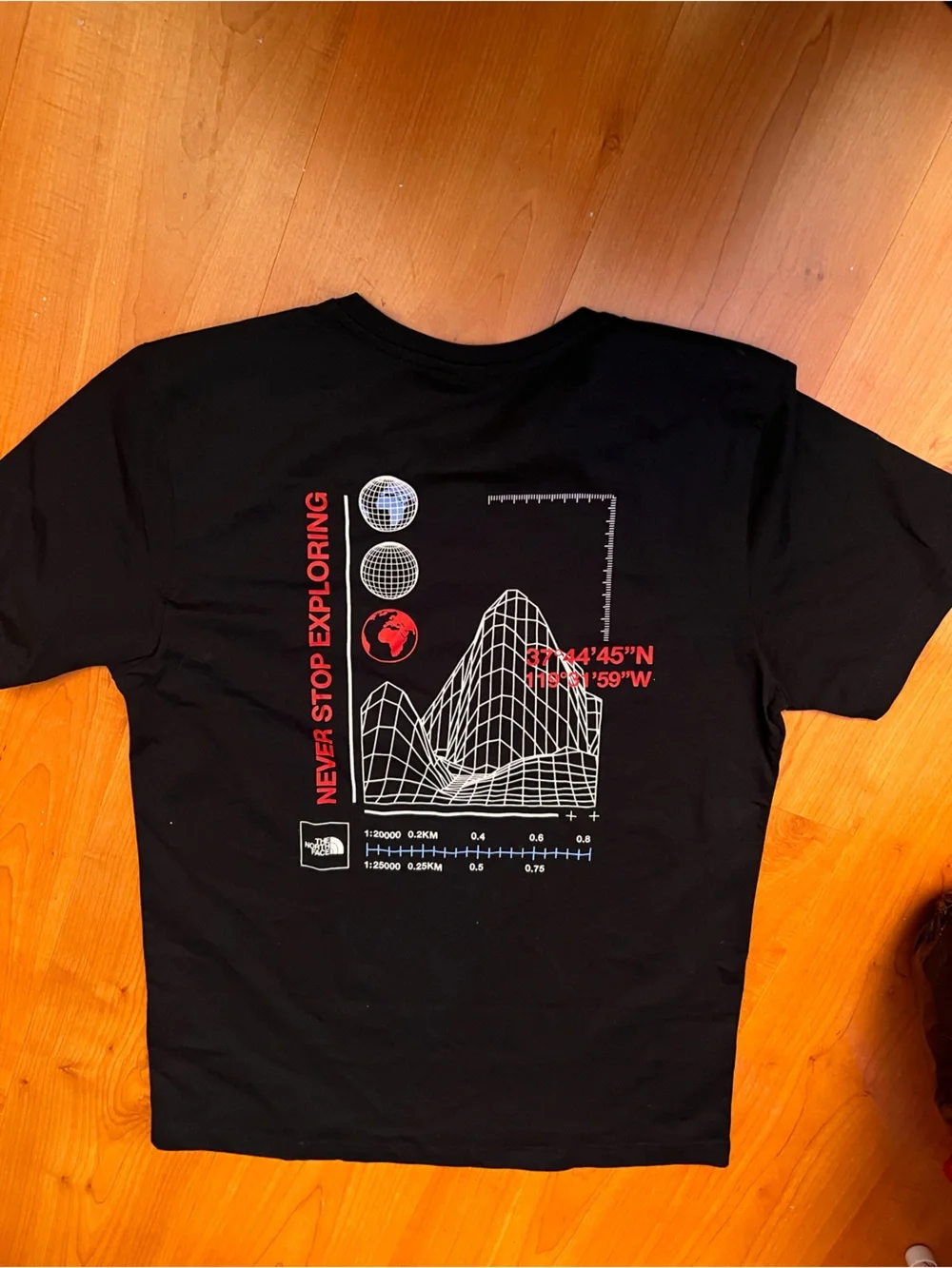The North Face Black Short-Sleeve Logo Tee mens medium new with tags